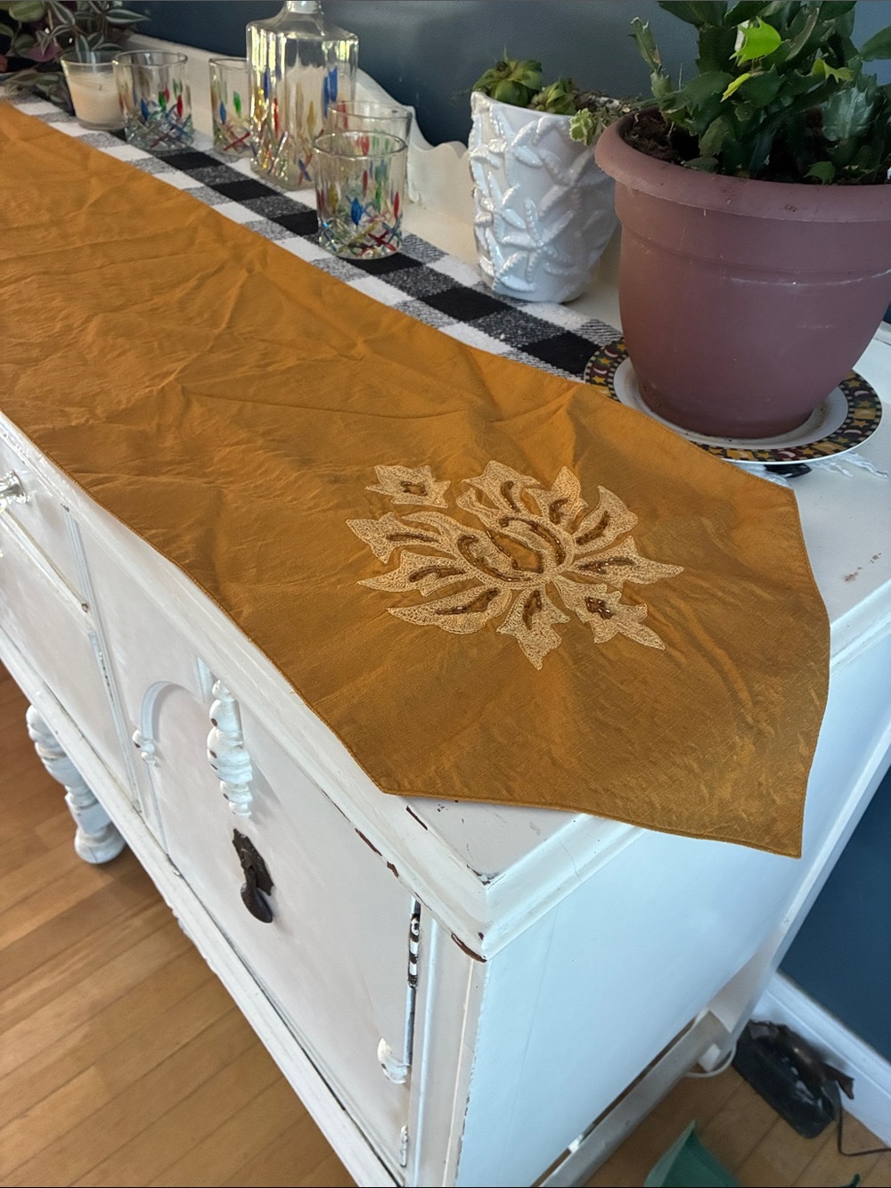 Embroidered Gold Table Runner - Picture 5 of 6